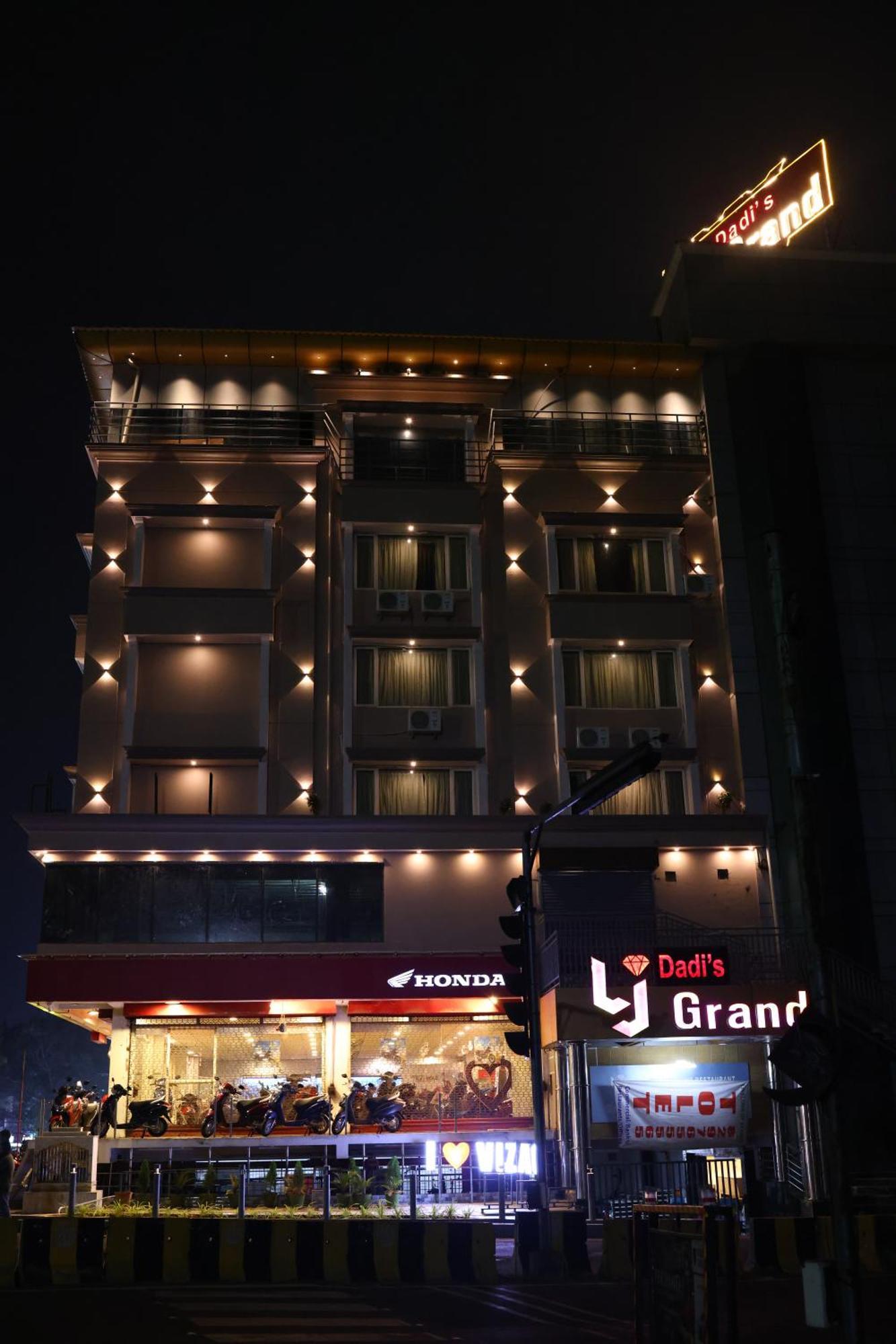 Lj Dadi'S Grand Hotel Visakhapatnam Exterior foto